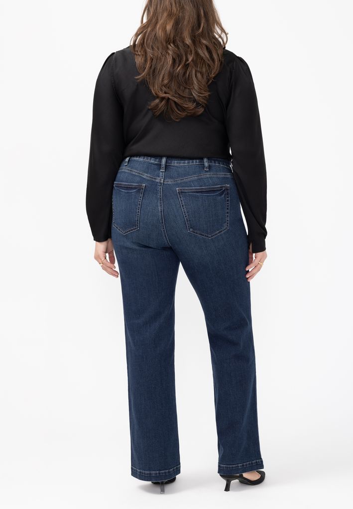 Plus Size Silver Jeans Co.® Avery Curvy Luxe Stretch High Rise Trouser Jean - Image 2