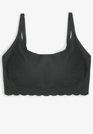 Invisibliss Scalloped Hem Bralette